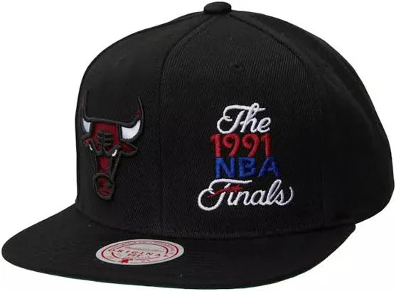 Chicago Bulls Mitchell & Ness Dual Whammy Snapback