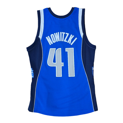 Dallas Mavericks Dirk Nowitzki "HOF" Mitchell & Ness Swingman jersey