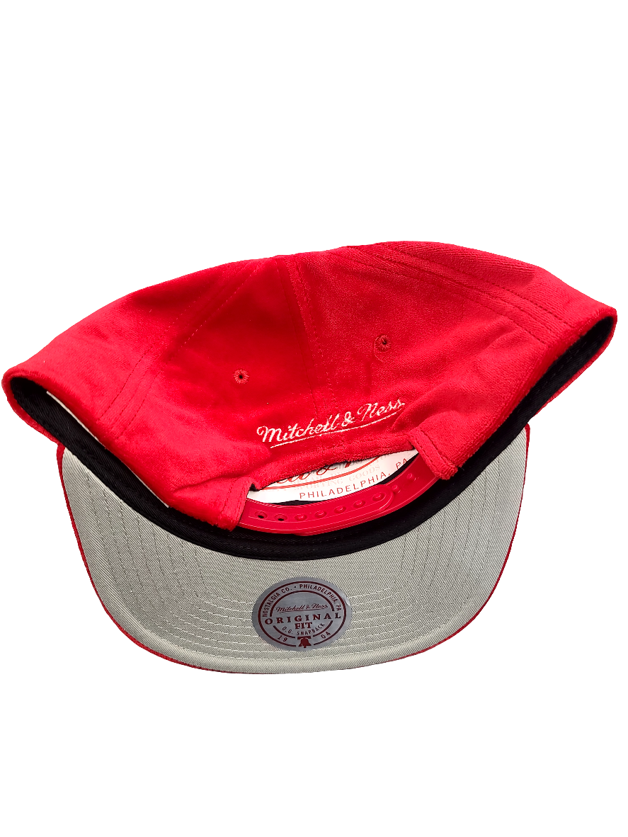 Chicago Bulls Mitchell & Ness Velour Snapback